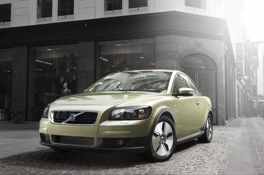  Volvo C30 DRIVe Efficiency 2008 года  (фото 22 из 34)